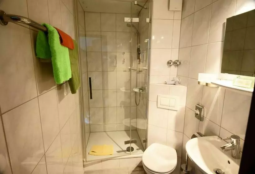 فندق Waldparkstube