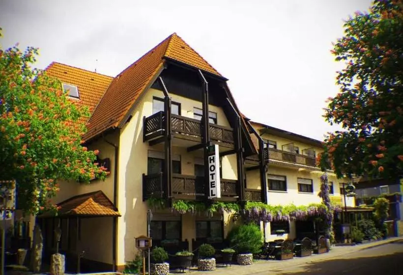 فندق Waldparkstube