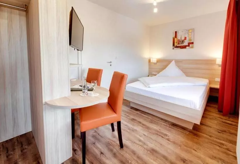 فندق Waldparkstube