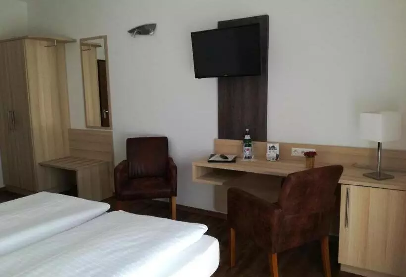 فندق Waldparkstube