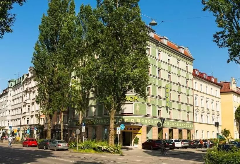 Hotel Brack