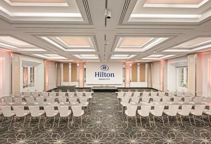 هتل Hilton Munich City