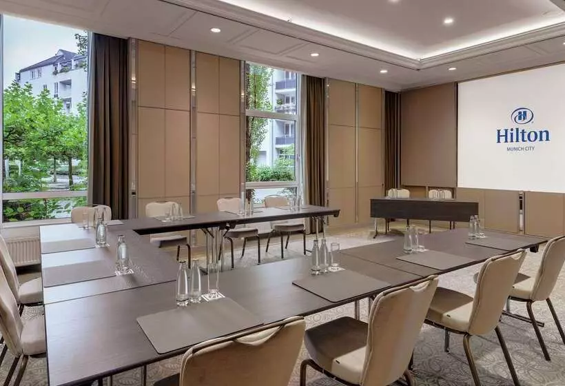 هتل Hilton Munich City