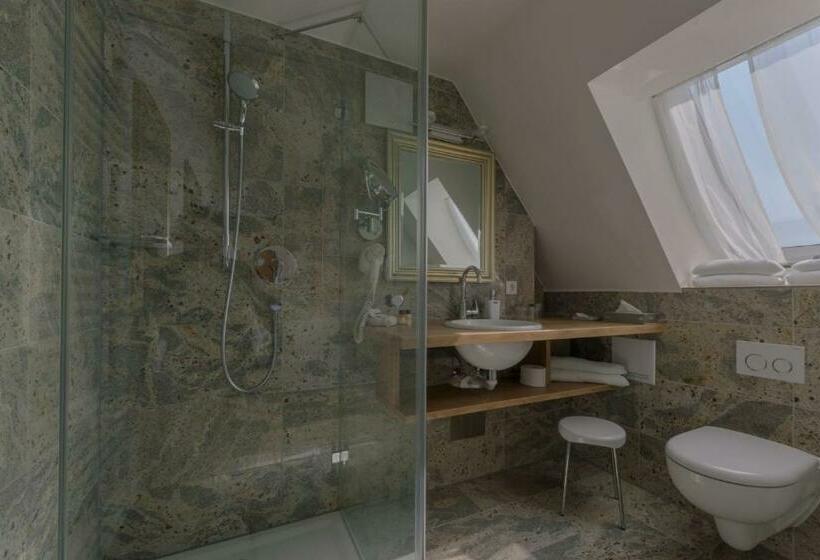 Hotel Malerwinkel Gmbh