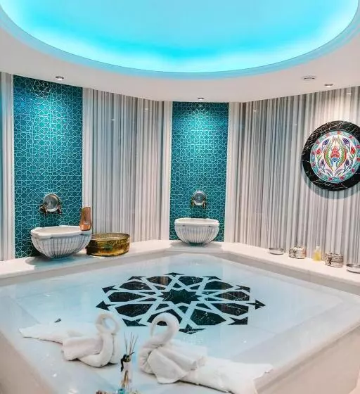 Schlosshotel Weyberhöfe