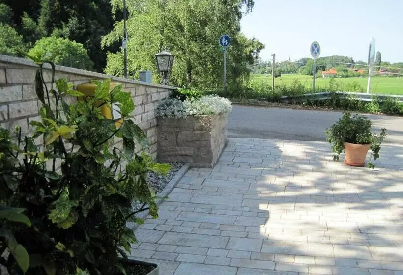 Отель Zur Schönen Aussicht