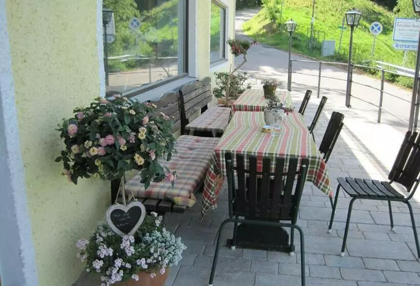 Отель Zur Schönen Aussicht