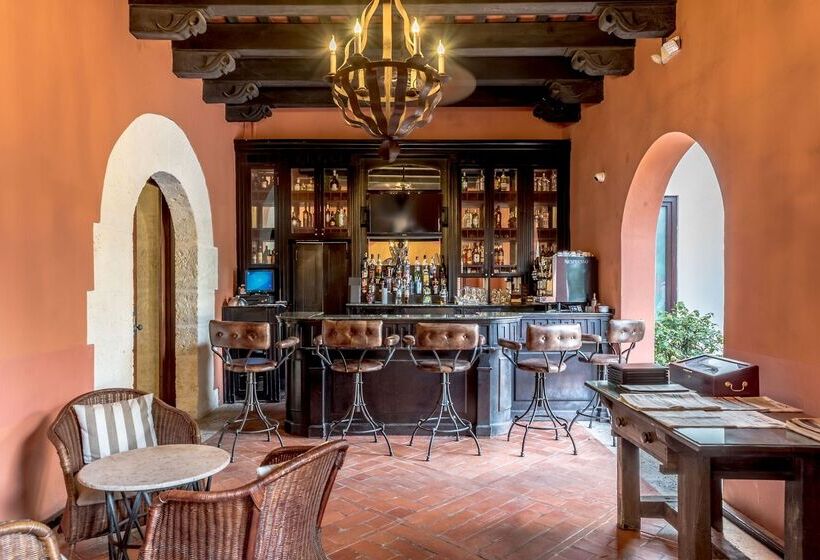 مسافرخانه Hodelpa Nicolas de Ovando