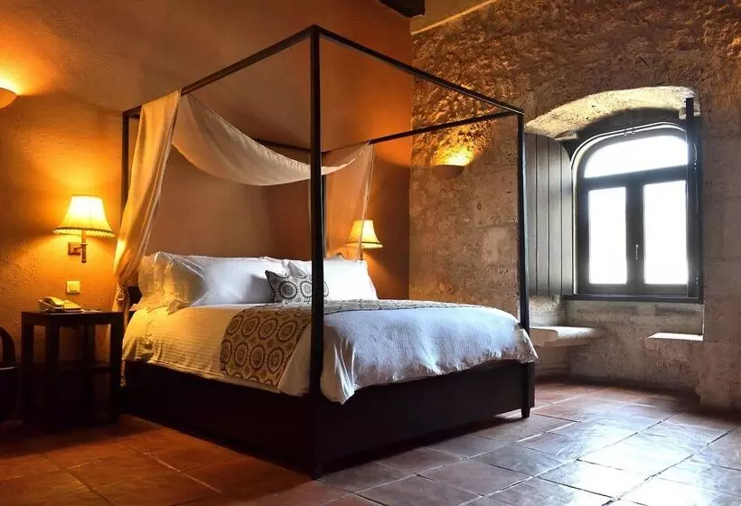 Fogadó Hodelpa Nicolas de Ovando