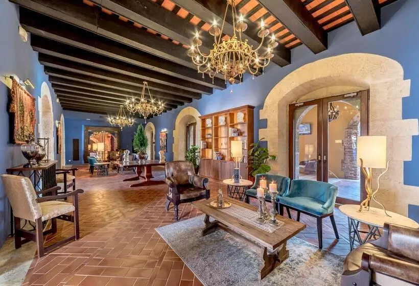 Fogadó Hodelpa Nicolas de Ovando