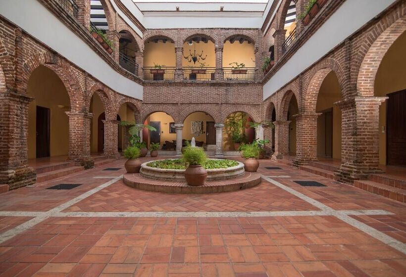 مسافرخانه Hodelpa Nicolas de Ovando