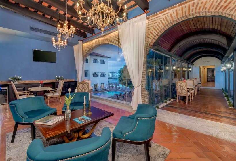 مسافرخانه Hodelpa Nicolas de Ovando