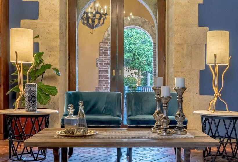 مسافرخانه Hodelpa Nicolas de Ovando