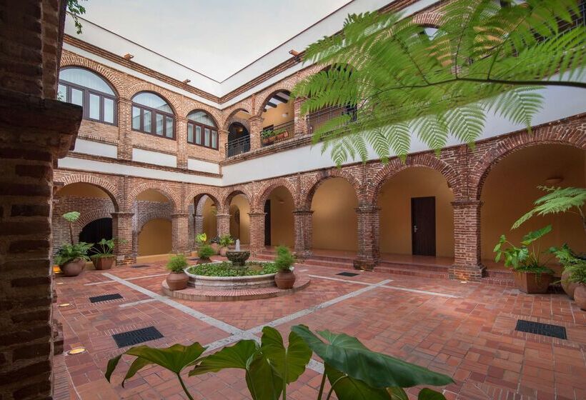 مسافرخانه Hodelpa Nicolas de Ovando