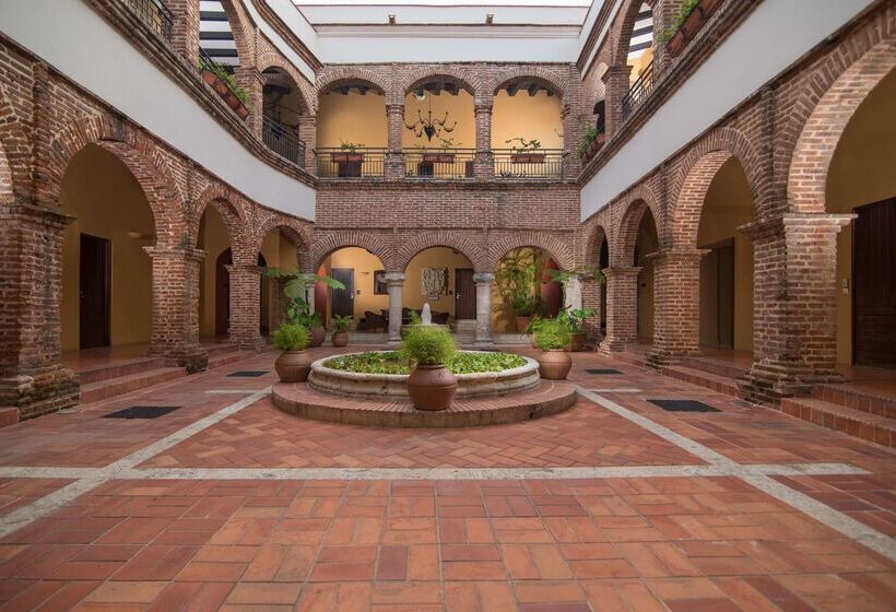 مسافرخانه Hodelpa Nicolas de Ovando