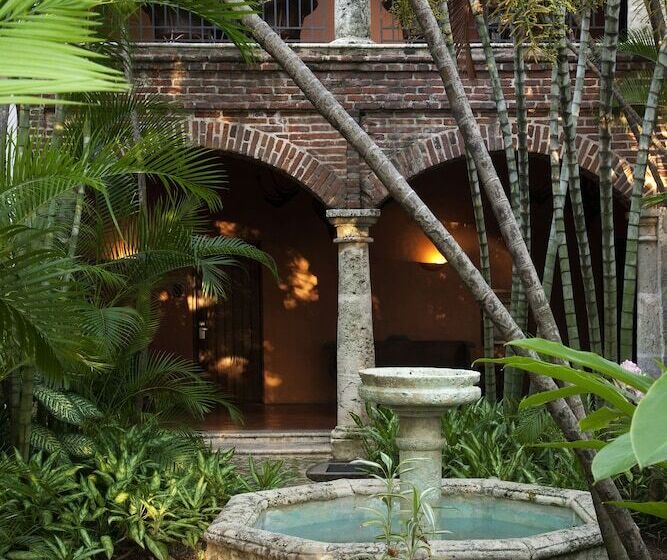 مسافرخانه Hodelpa Nicolas de Ovando