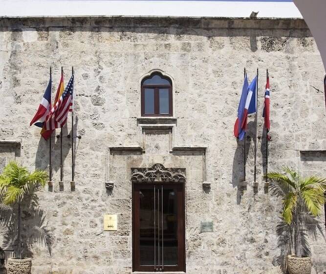 مسافرخانه Hodelpa Nicolas de Ovando