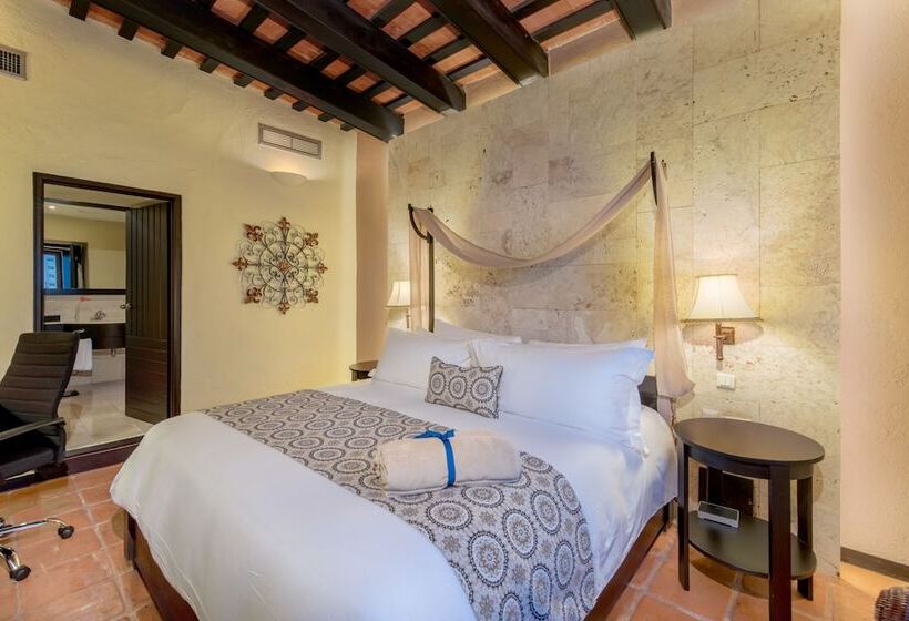 مسافرخانه Hodelpa Nicolas de Ovando