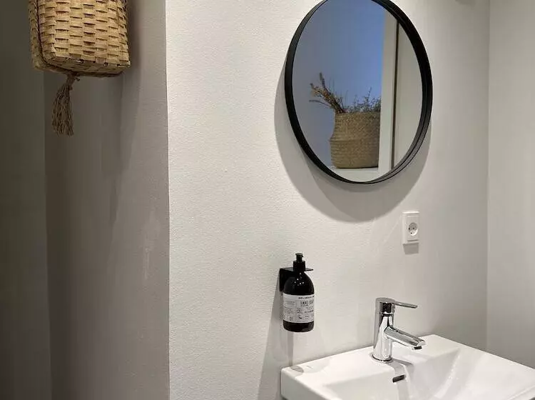 בית מלון כפרי Savoy