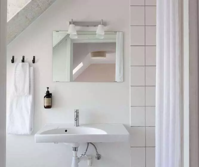 בית מלון כפרי Savoy