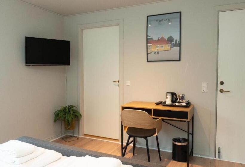 בית מלון כפרי Smedegaarden