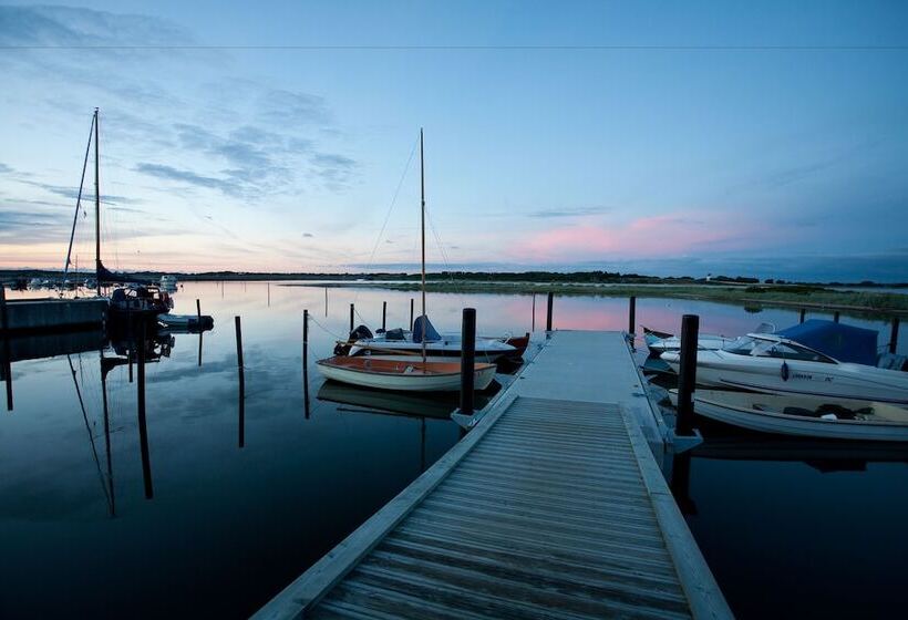 בית מלון כפרי Tambohus Kro & Bade