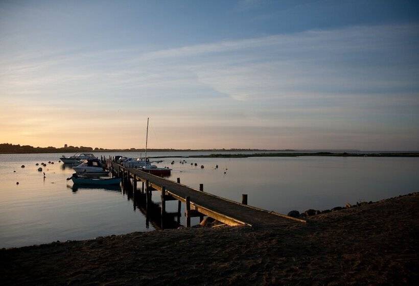 בית מלון כפרי Tambohus Kro & Bade