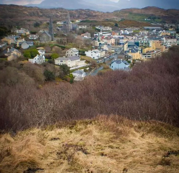 هتل Alcock & Brown