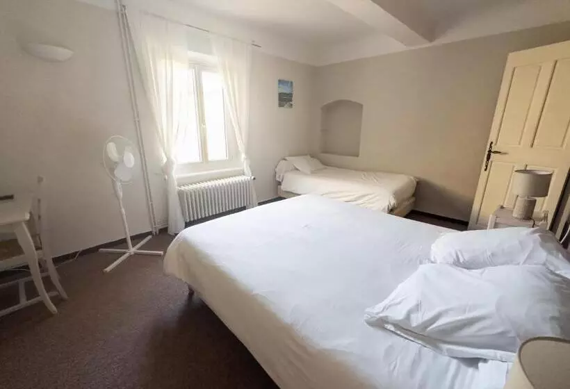 فندق Auberge De La Tour