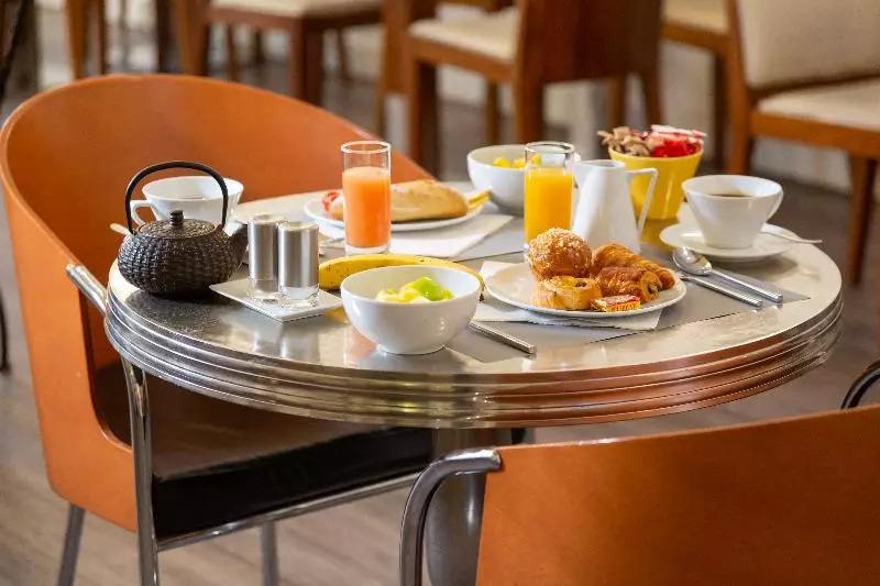 בית מלון כפרי Yelo Lumière Powered By Sonder