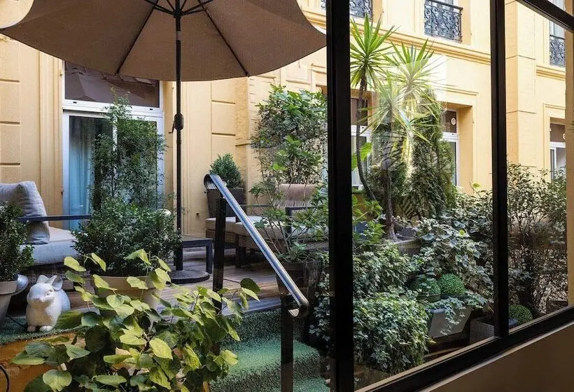 Hotel Crisol Lumière