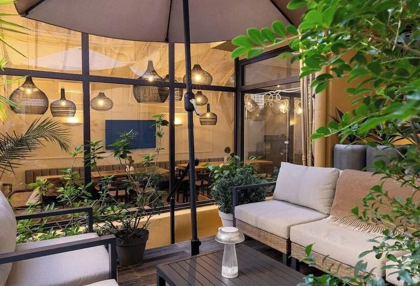 Hotel Crisol Lumière