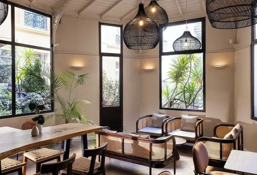 Hotel Crisol Lumière