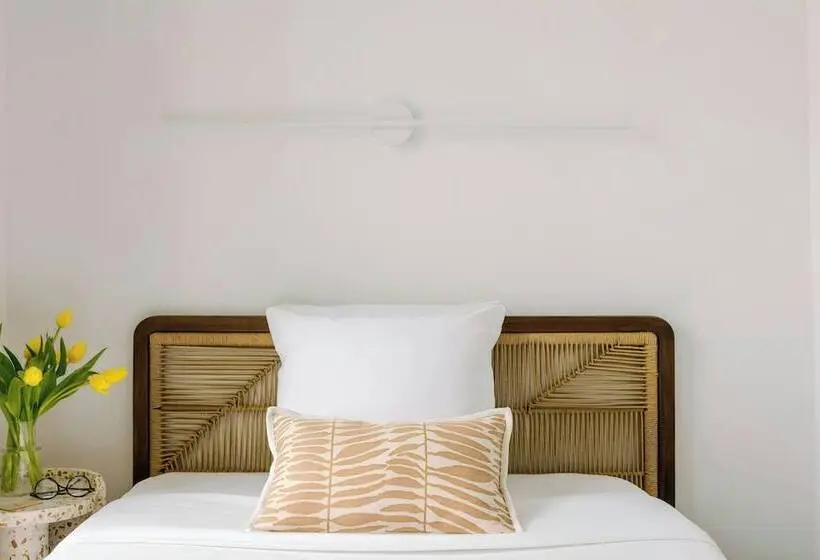 Hotel Crisol Lumière