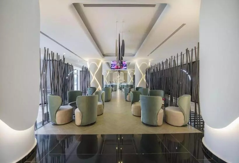 בית מלון כפרי Holiday International