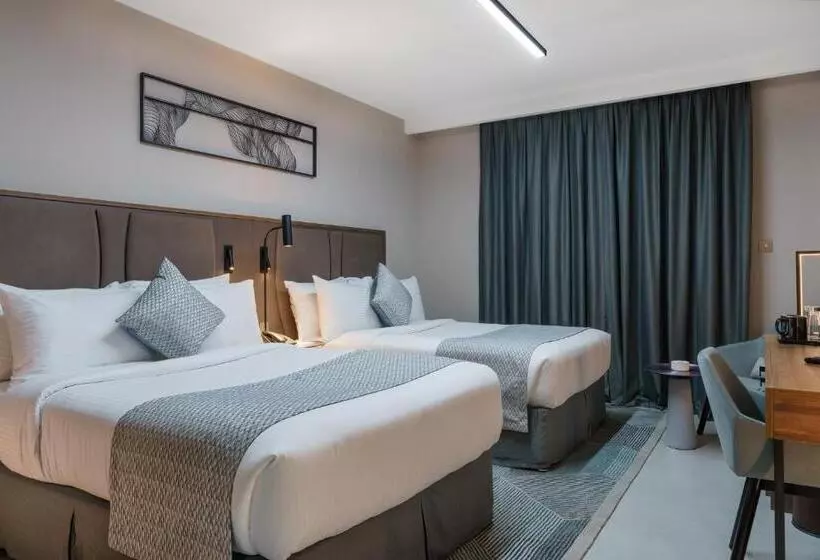 בית מלון כפרי Holiday International