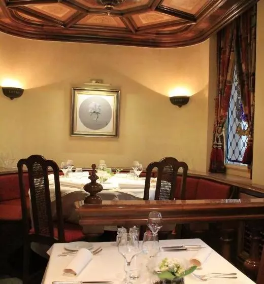 Отель Hostellerie Au Cygne