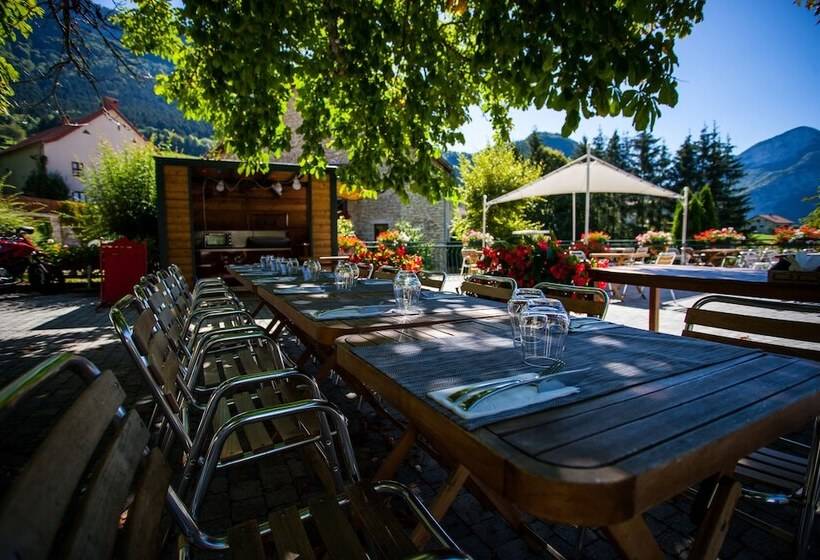 Отель Hôtel Le Marronnier