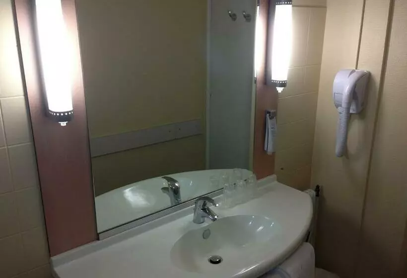 فندق Hôtel Sarcelles Flanades