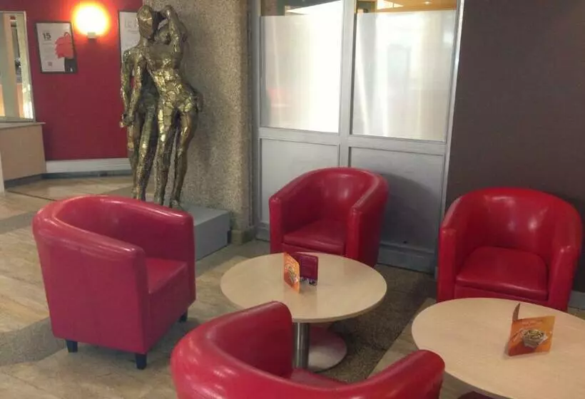 فندق Hôtel Sarcelles Flanades