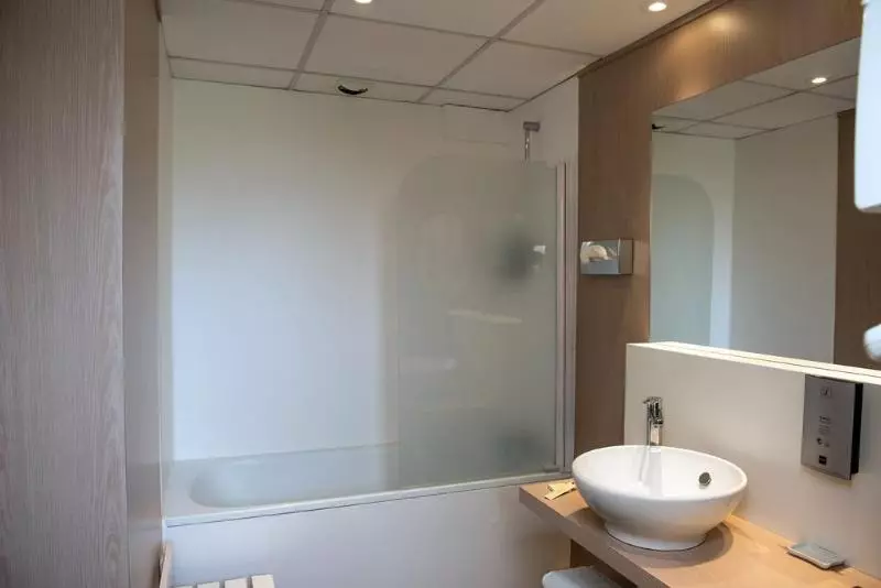 Отель Logis Auberge Du Relais   Hôtel & Restaurant