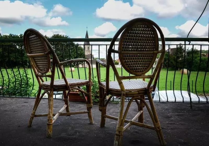 Отель Logis Auberge Du Relais   Hôtel & Restaurant