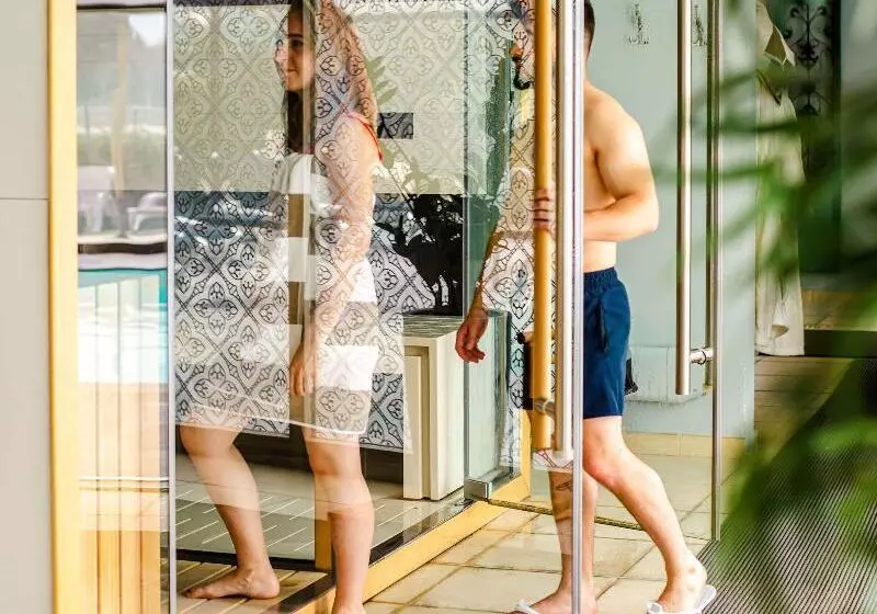 酒店 Mercure Cabourg Hôtel & Spa