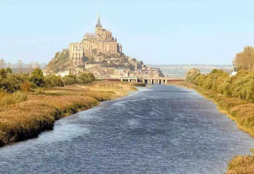 هتل Mercure Mont Saint Michel