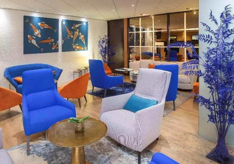 هتل Mercure Vannes Le Port