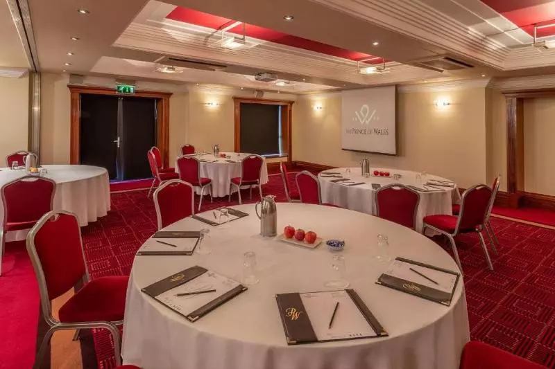 호텔 Prince Of Wales