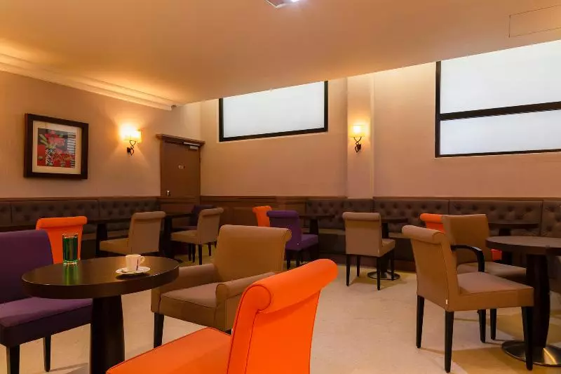 בית מלון כפרי The Originals City, Hôtel Astoria Vatican, Lourdes