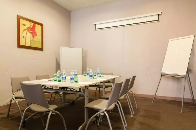 בית מלון כפרי The Originals City, Hôtel Astoria Vatican, Lourdes