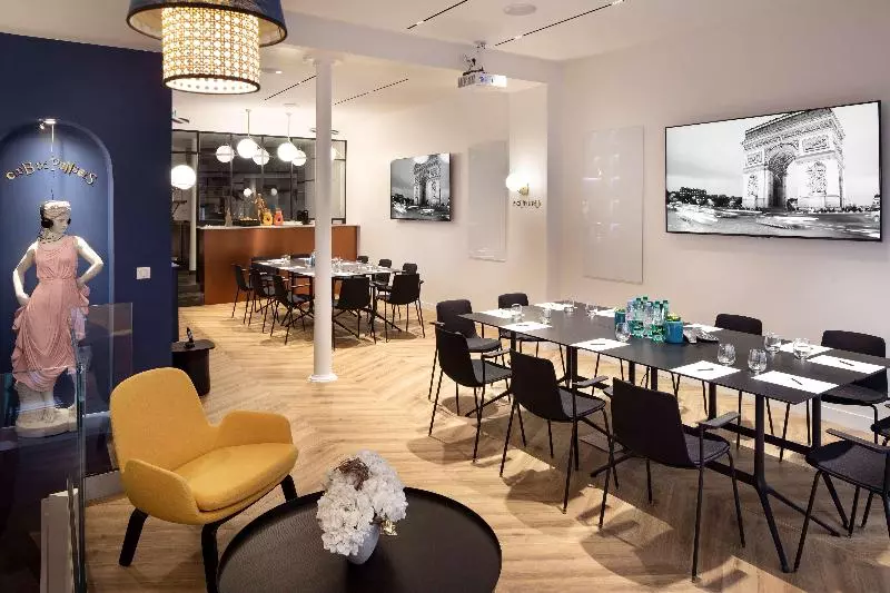 Hôtel Balmoral Champselysees