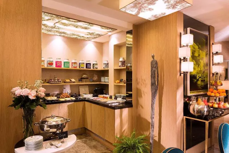 Hôtel Balmoral Champselysees